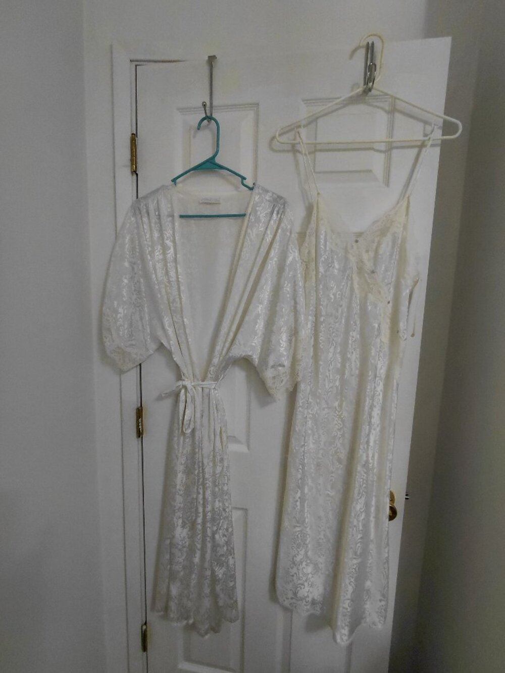 Me 2 Robe and Gown Vintage White